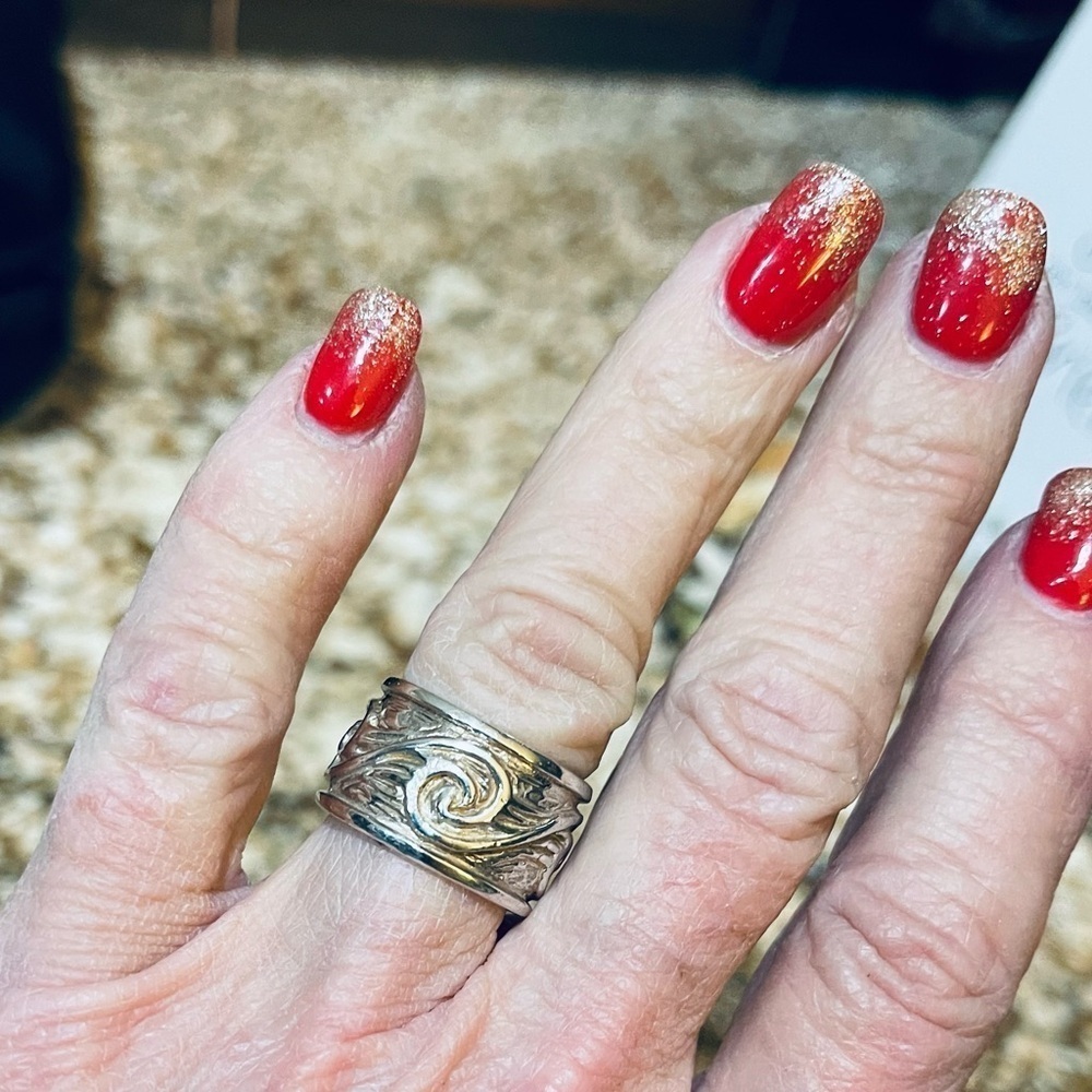 CLASSIC STERLING SILVER RING - Picture 5 of 6